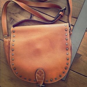 Patricia Nash crossbody 100% leather